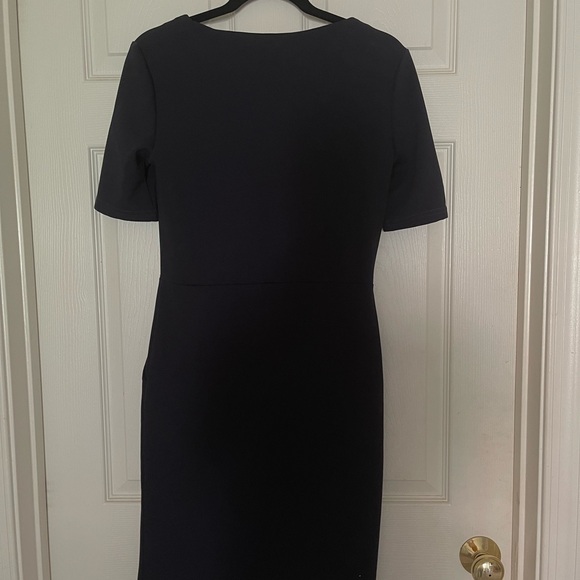 Dress - Picture 4 of 4